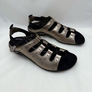 ECCO Gold Metallic Sport Sandals Jab Toggle Sz 9